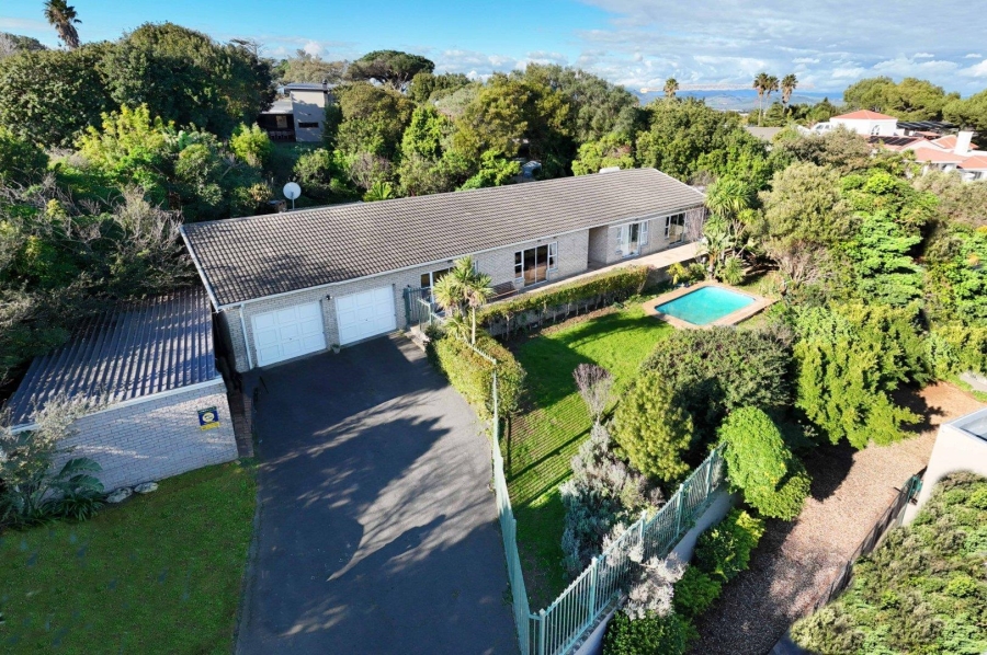 4 Bedroom Property for Sale in Welgemoed Western Cape